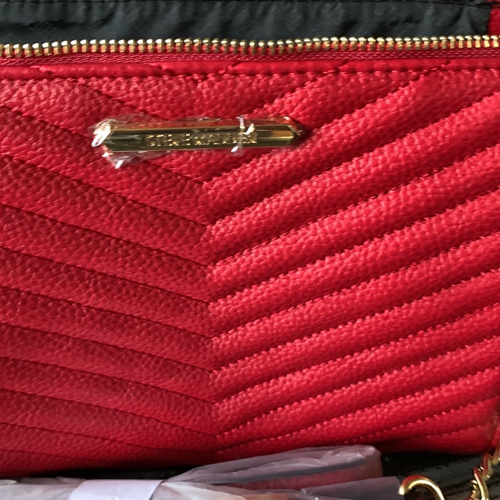 Steve Madden purse/crossbody Crimson colored, with gold accents. Brand new